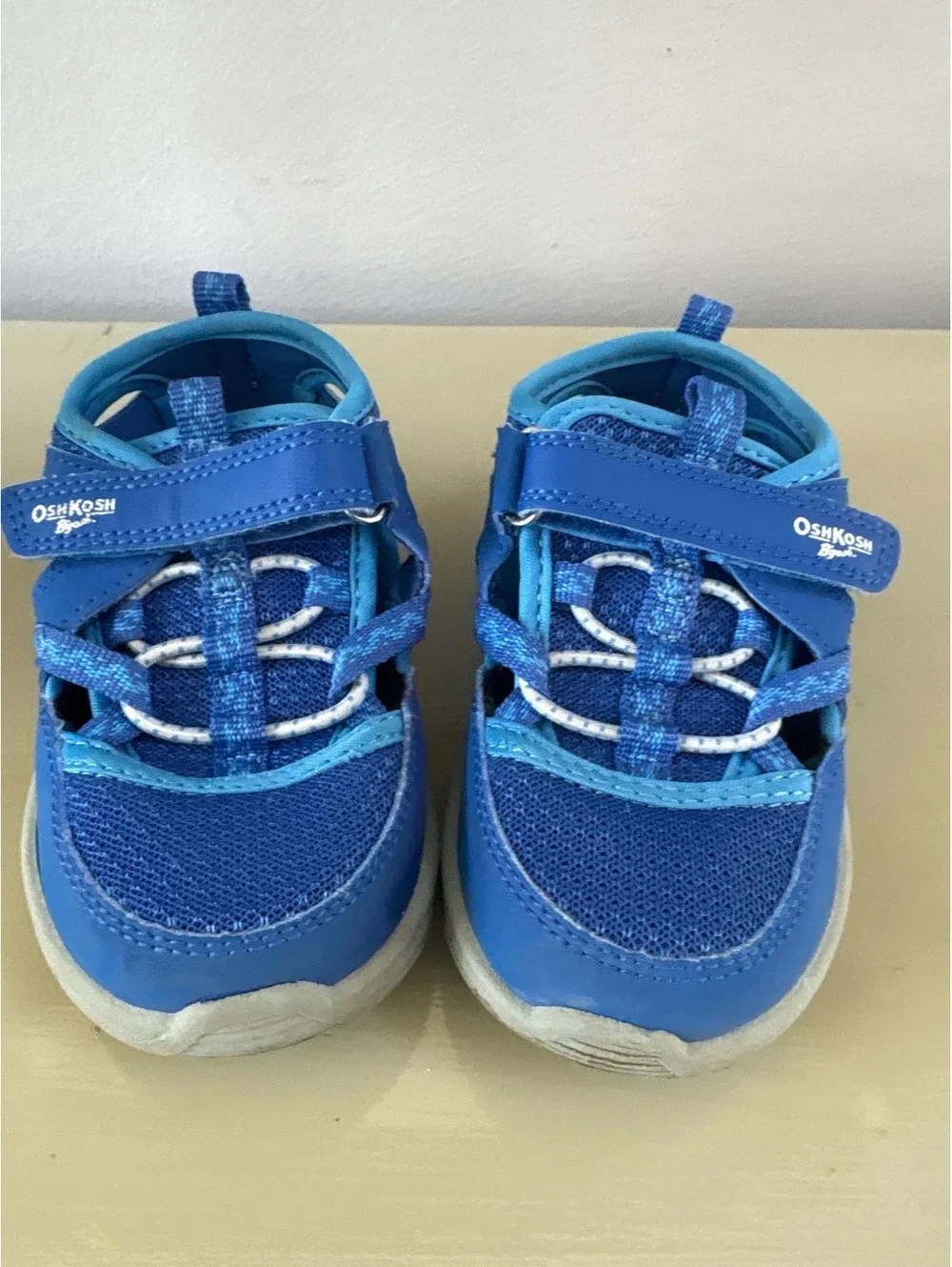 OshKosh B'gosh Blue Toddler Sneakers Sandals  Size 8 Boys Shoes Toddler